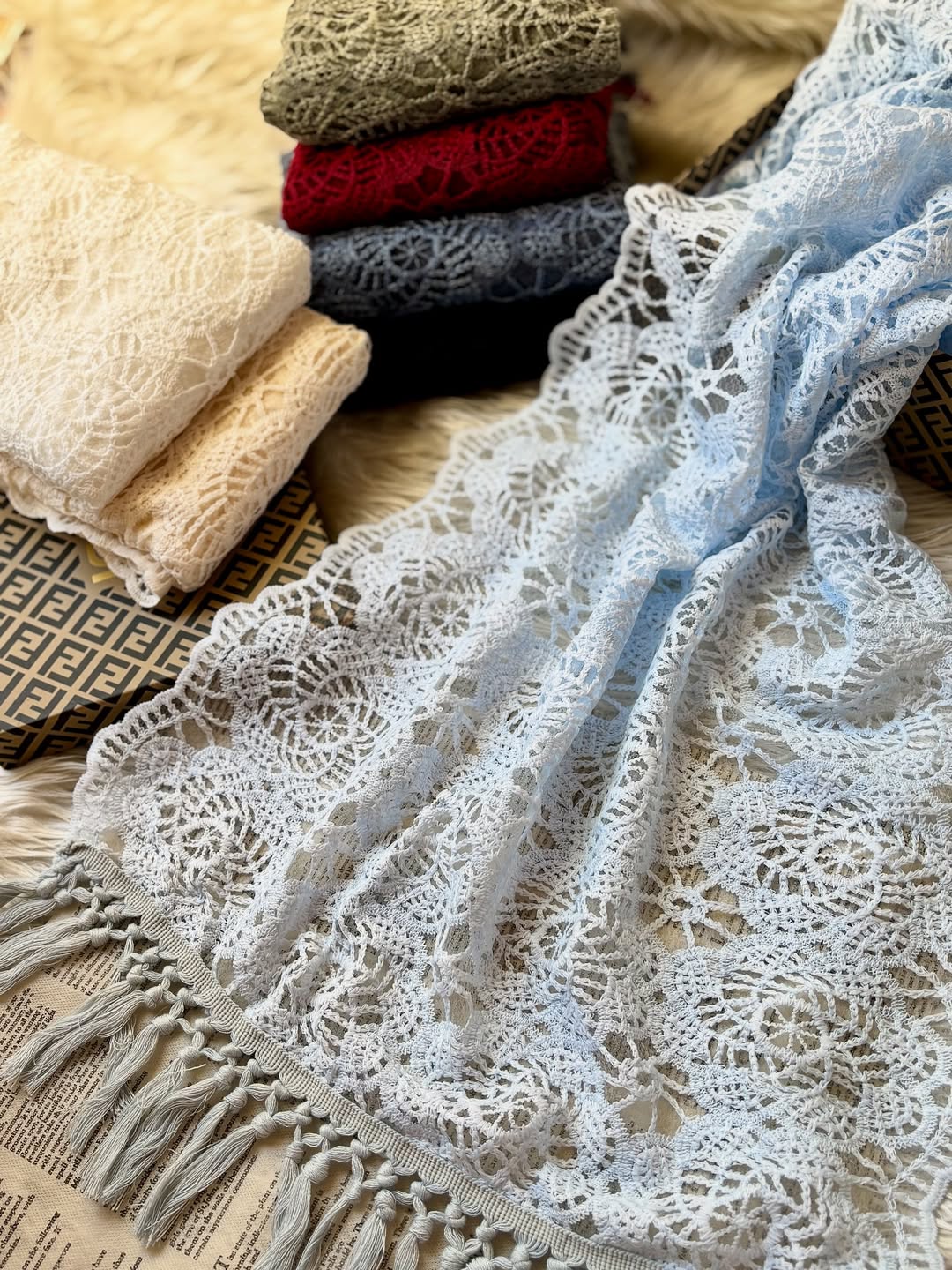 شال مجلسی دانتل قلاب بافی کپی